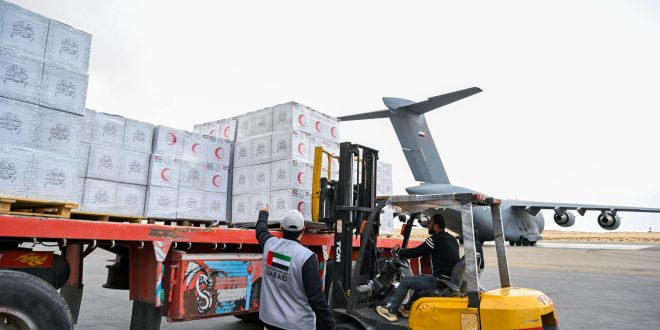 Uae Aid Plane Arrives At Al Arish Airport Carrying 4,000 Eid Clothing 